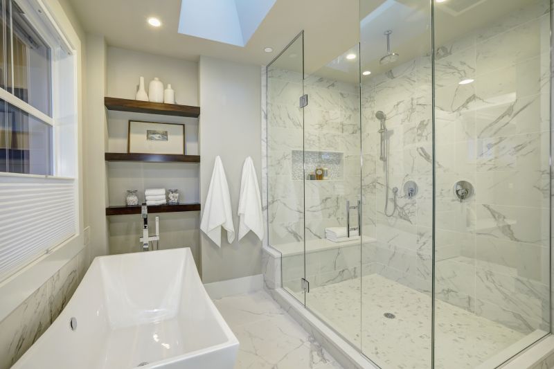 Modern Alcove Tub