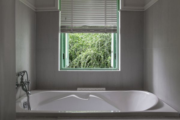 Fiberglass Tub Installation in Franklin